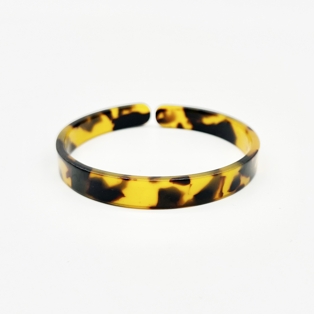 Güzel kadın Tortoiseshll bilez - Pacific Jewelry & Watches Los Angeles incelemesi ve fiyatı